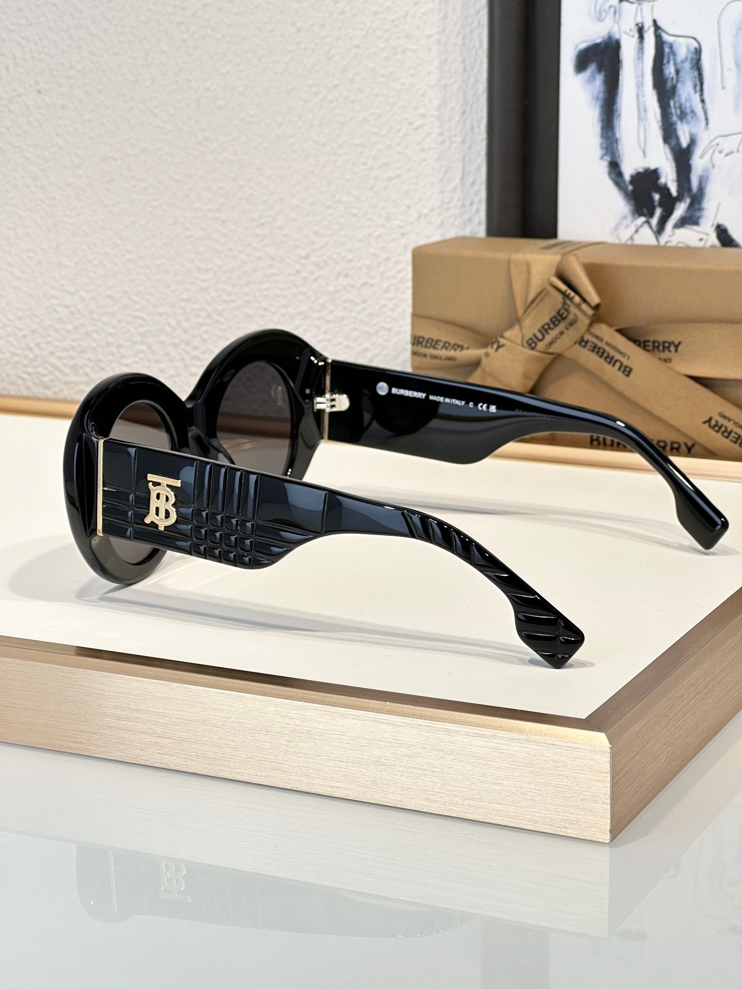 Inspired Burberry B4370U – Oversized Oval Sunglasses (1:1 Mirror Quality)- Black