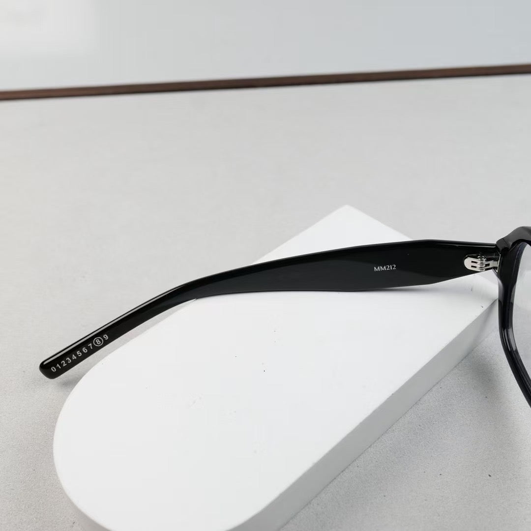 Inspired Gentle Monster x Maison Margeila MM212 01– Bold Rectangle Optical Glasses (1:1 Mirror Quality)