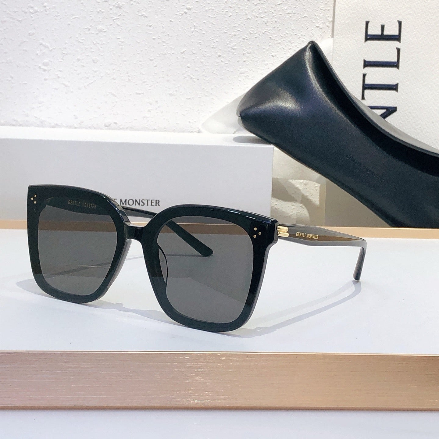 Gentle Monster New Her – Oversized Square Sunglasses (1:1 Mirror Quality)