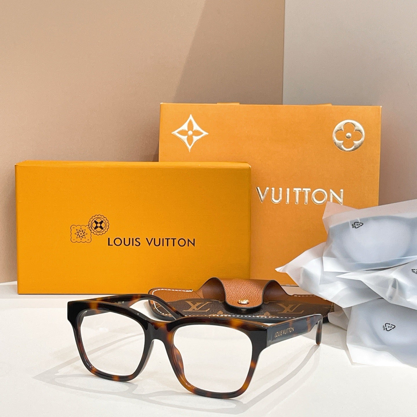 Louis Vuitton Z2545U – Bold Square Optical Eyeglasses (Inspired, 1:1 Mirror Quality)