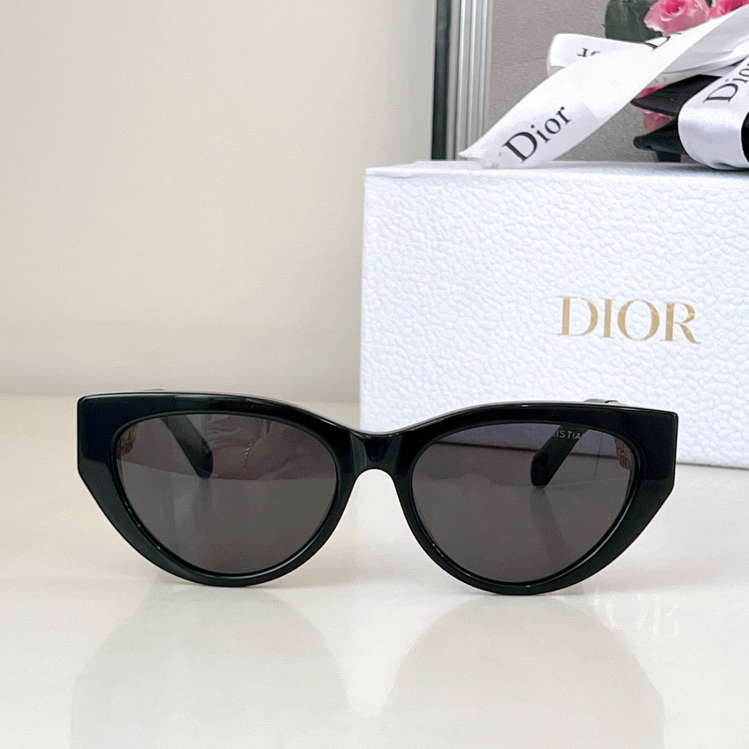 Inspired Dior DioRésille B1F – Cat-Eye Sunglasses (1:1 Mirror Quality)