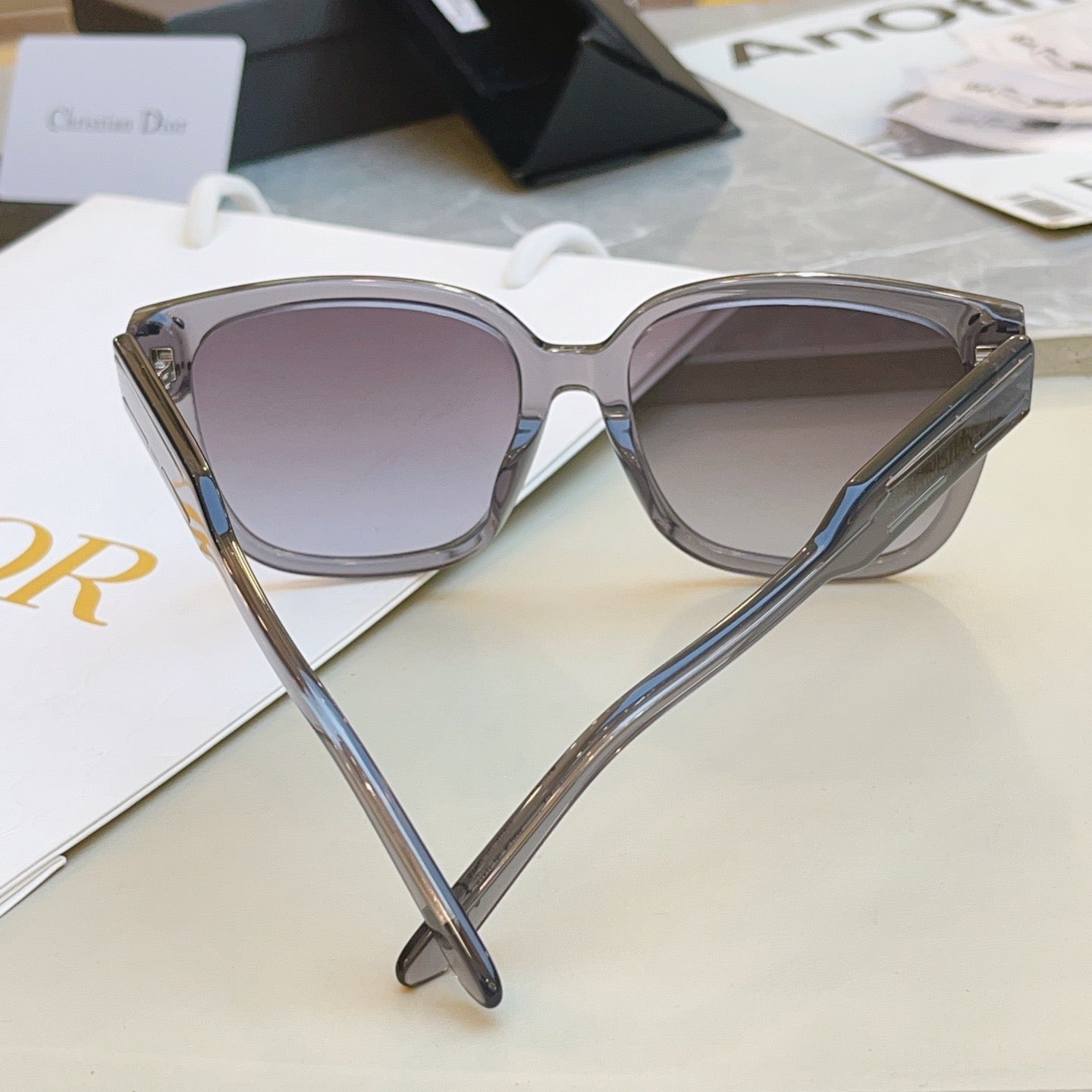 Inspired Dior Signature S7F – Oversized Square Sunglasses (1:1 Mirror Quality)