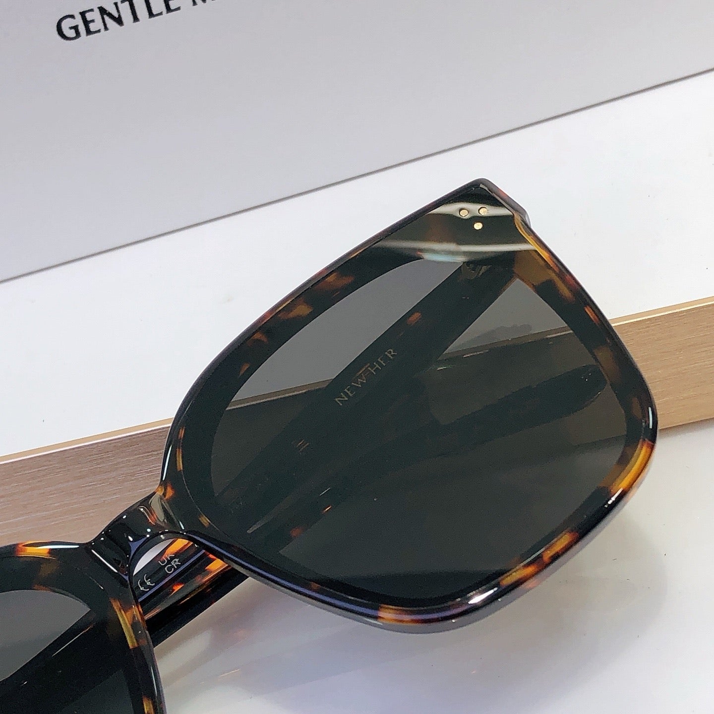 Gentle Monster New Her – Oversized Square Sunglasses (1:1 Mirror Quality)