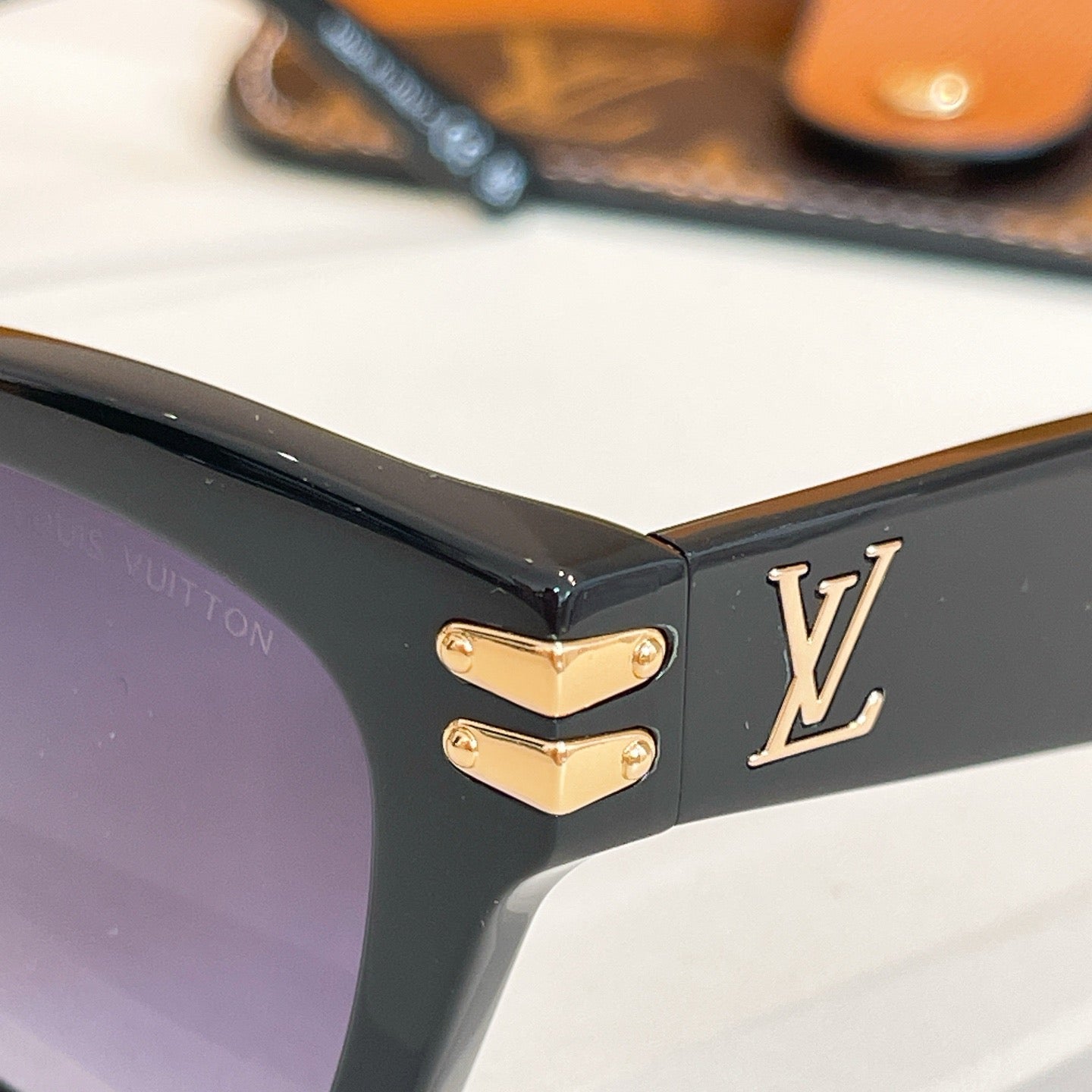 Louis Vuitton Z2927U – Square Sunglasses (Inspired, 1:1 Mirror Quality)