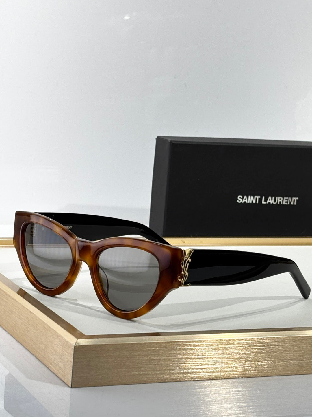 Inspired Saint Laurent SL M94 – Cat-Eye Logo Sunglasses (1:1 Mirror Quality)Tortoiseshell
