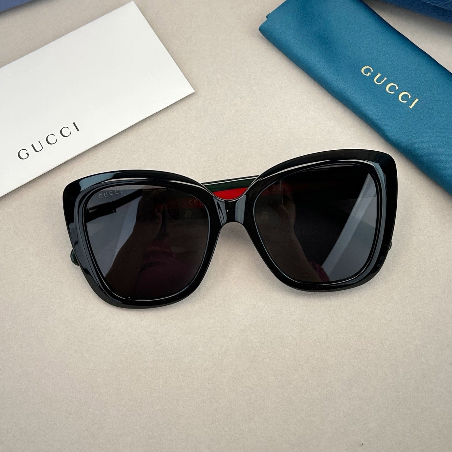 Inspired Gucci GG0860S – Cat-Eye Oversized Sunglasses (1:1 Mirror Quality)