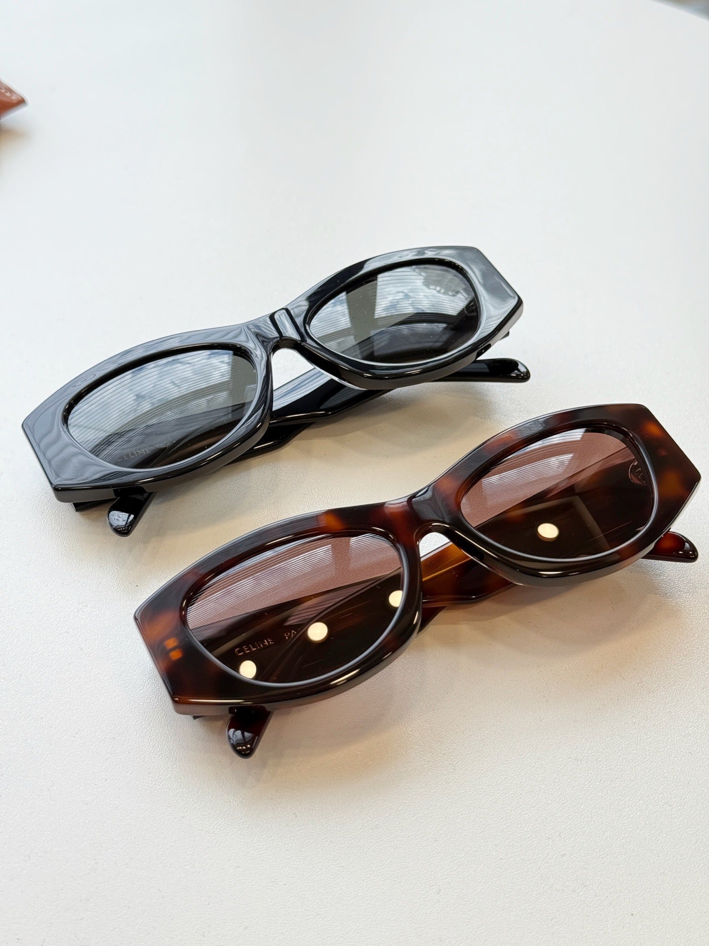 Inspired CELINE CL40380U – Oversized Rectangle Sunglasses (1:1 Mirror Quality)