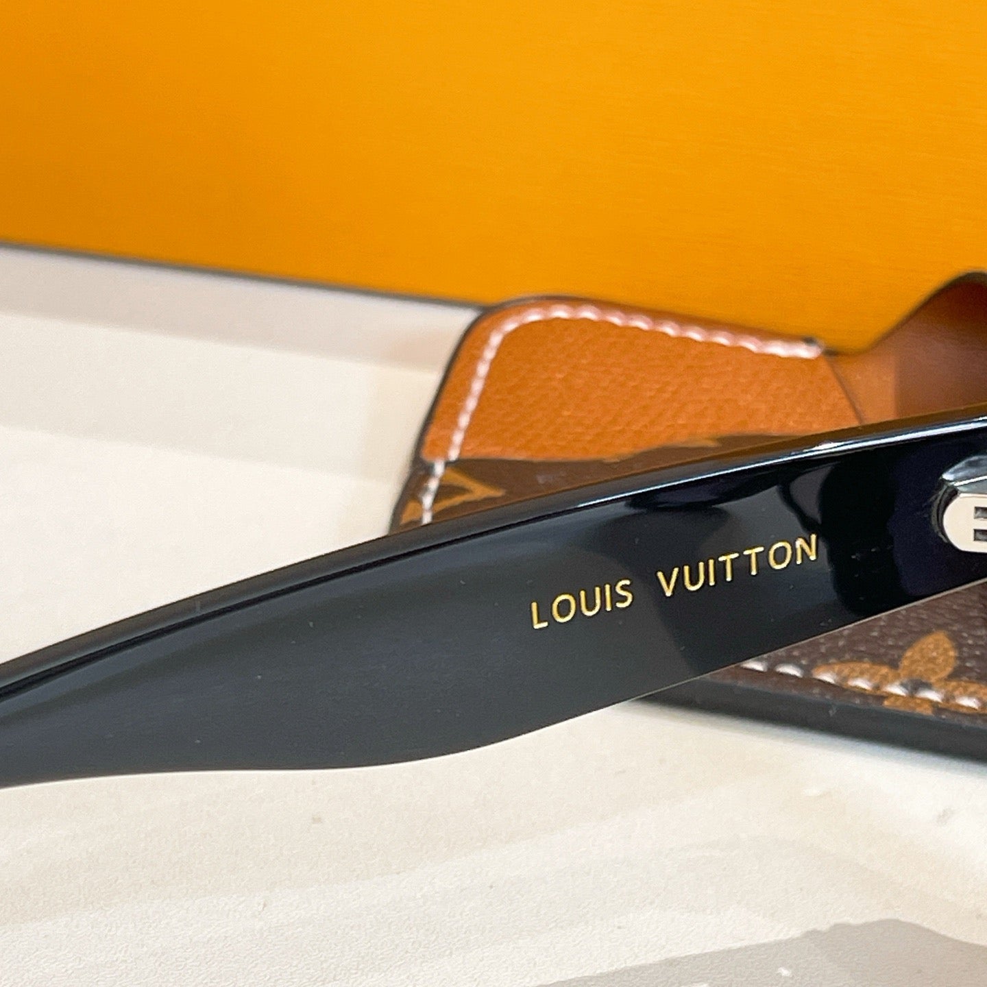 Louis Vuitton Z2927U – Square Sunglasses (Inspired, 1:1 Mirror Quality)