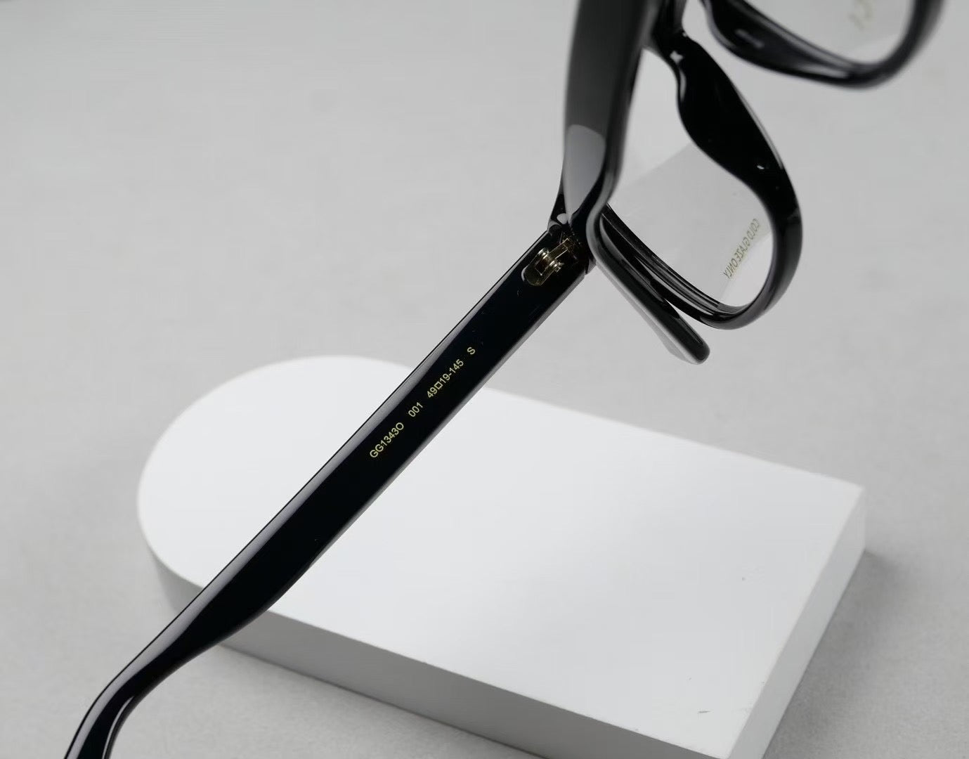 GG1343O Inspired Square Acetate Optical Glasses – Classic Full-Rim Frame