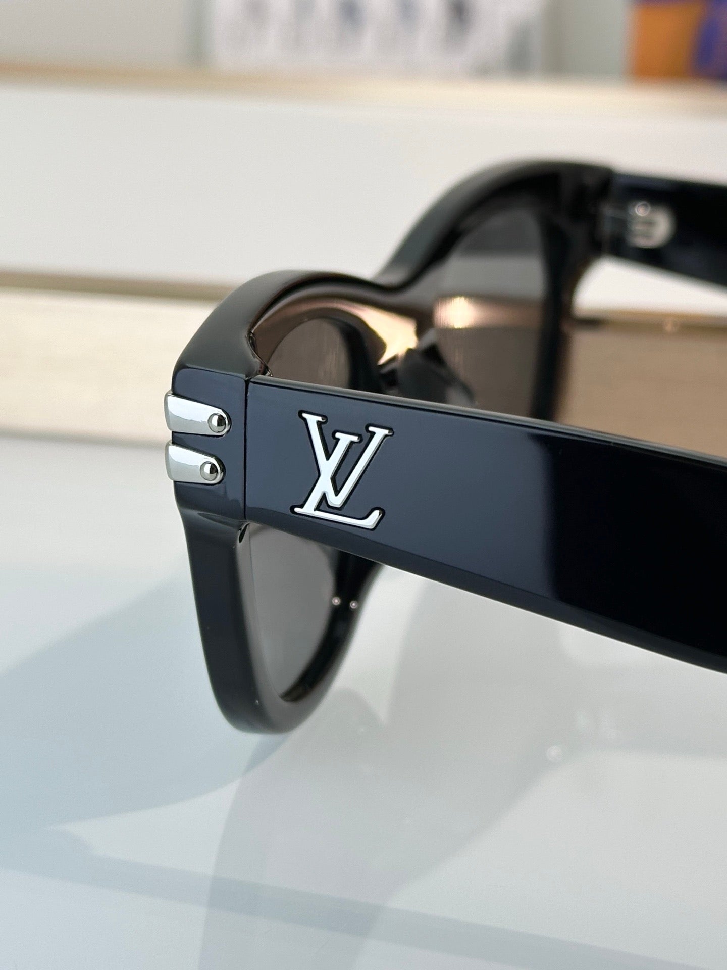 Louis Vuitton Z2927U – Monogram Lens Square Sunglasses (Inspired, 1:1 Mirror Quality)