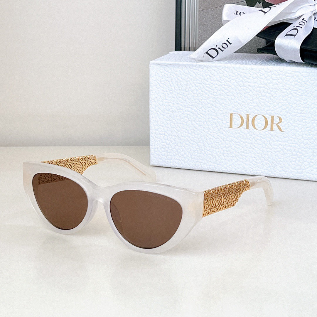 Inspired Dior DioRésille B1F – Cat-Eye Sunglasses (1:1 Mirror Quality)