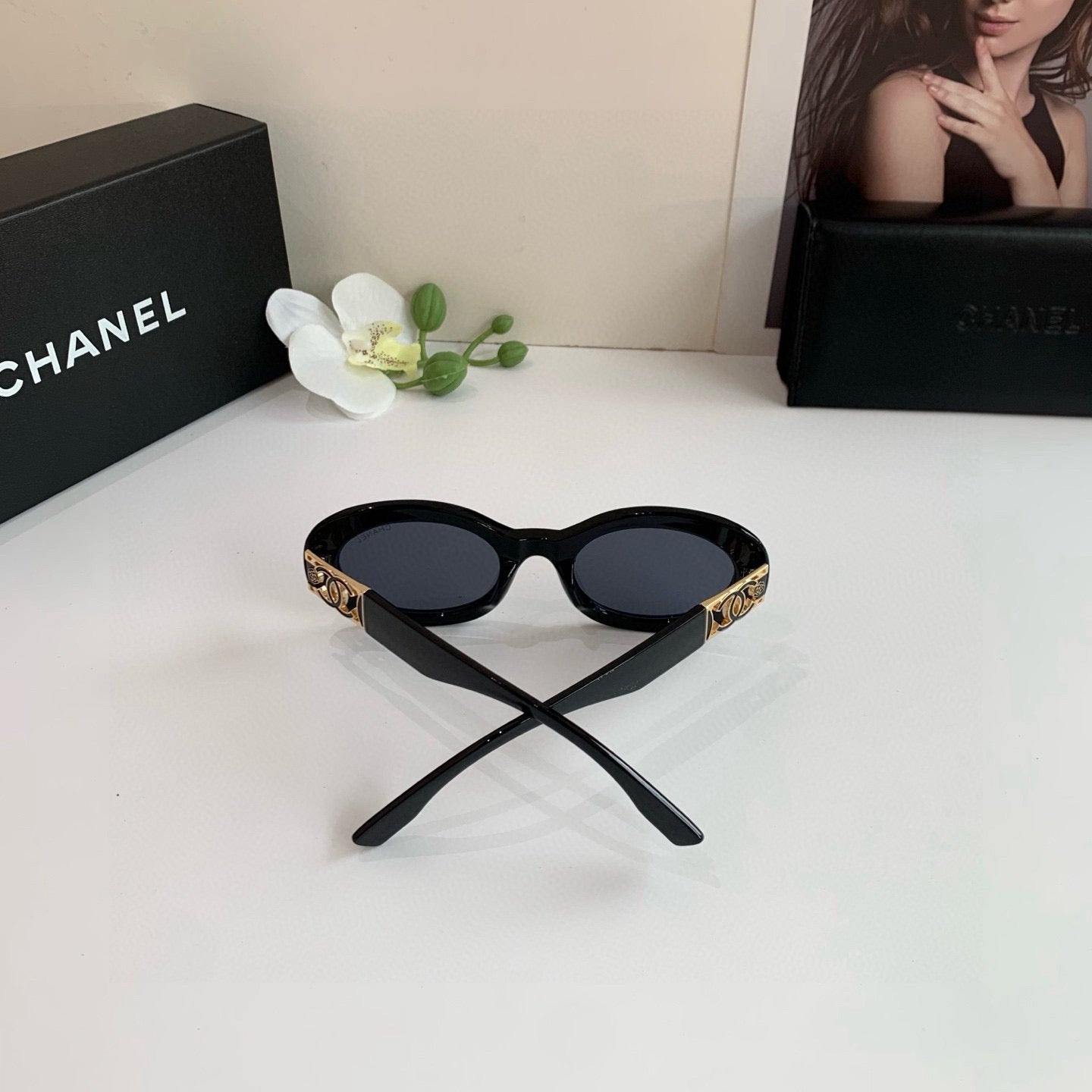 Inspired Chanel 58039 – Oval Sunglasses with Gold CC Temple Detailing (1:1 Mirror Quality)
