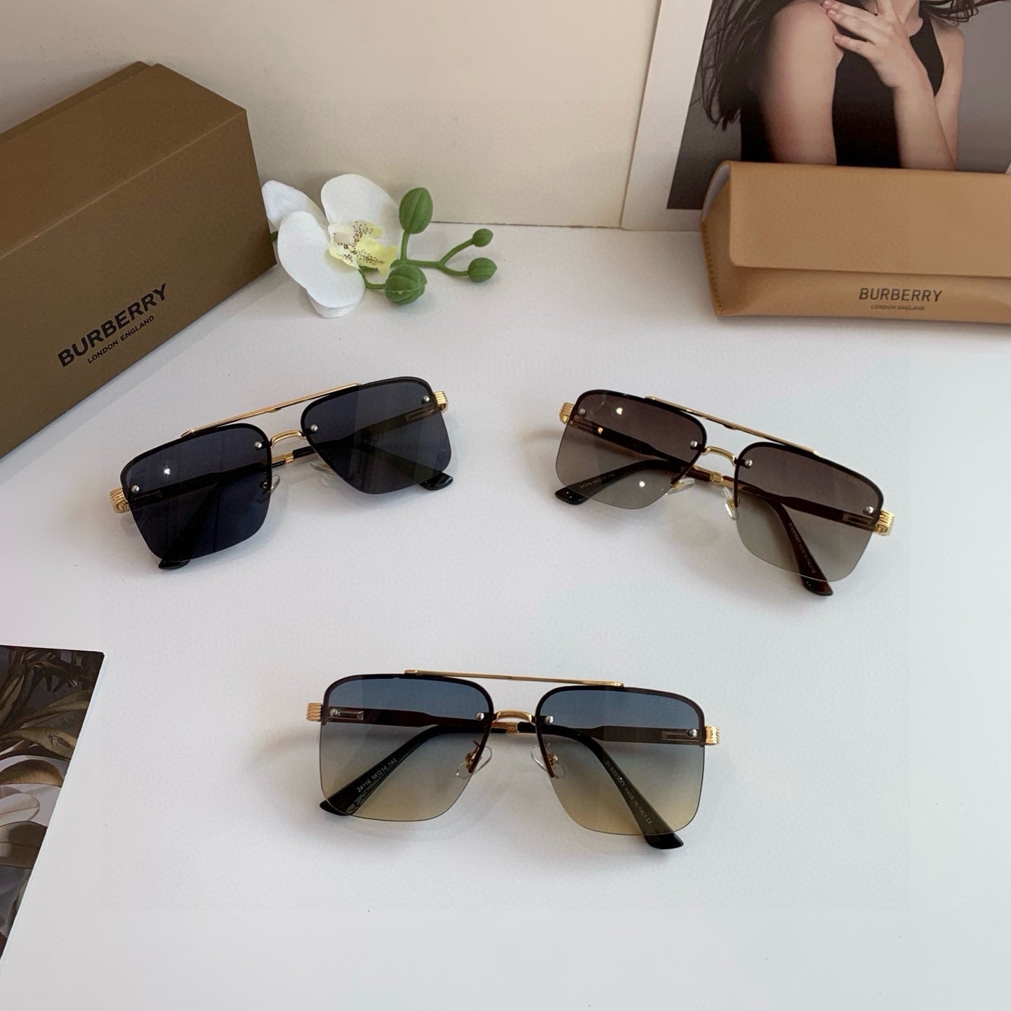 Inspired Burberry 24116 Aviator – Striped Temple Metal Sunglasses (1:1 Mirror Quality)- Gradient Grey blue