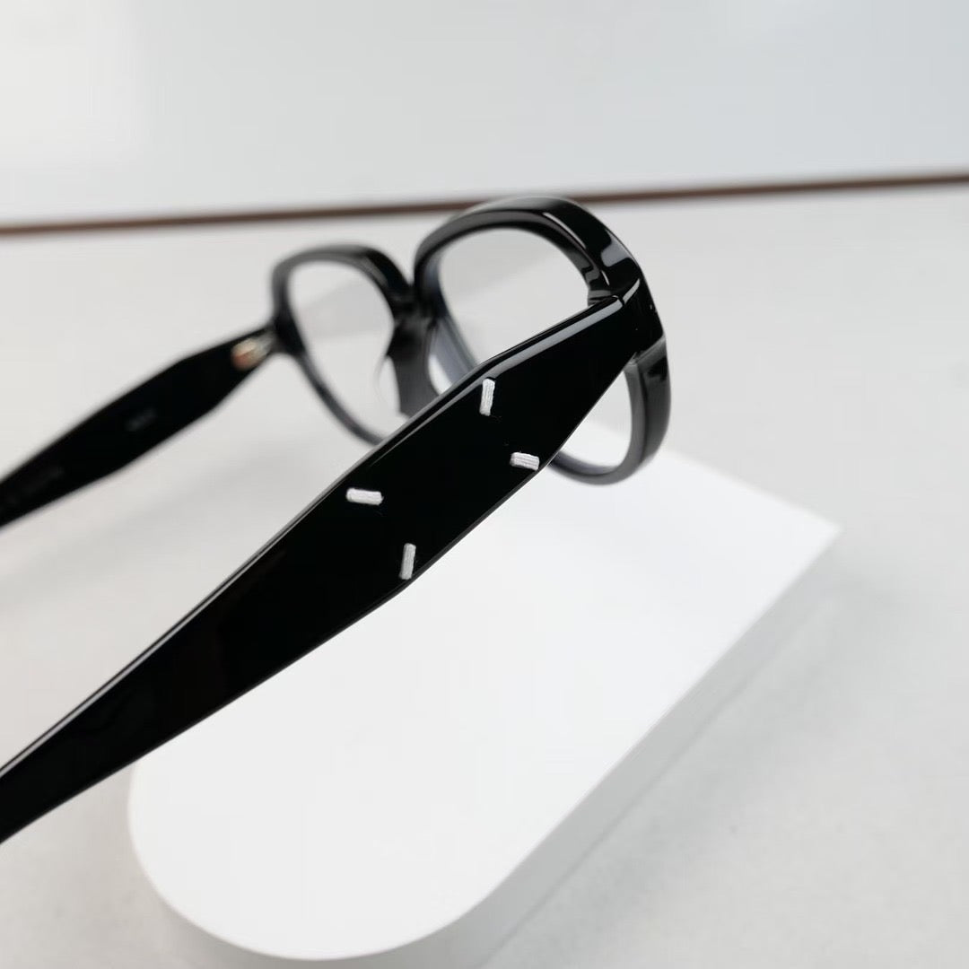 Inspired Gentle Monster x Maison Margeila MM211 01– Bold Rectangle Optical Glasses (1:1 Mirror Quality)