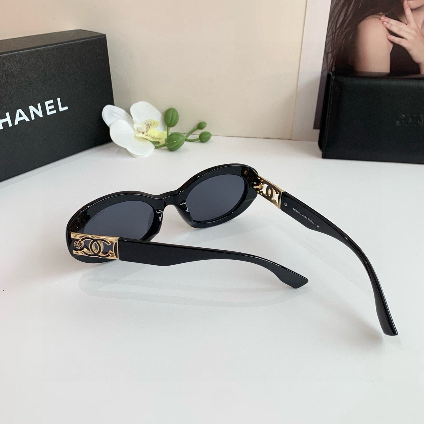 Inspired Chanel 58039 – Oval Sunglasses with Gold CC Temple Detailing (1:1 Mirror Quality)