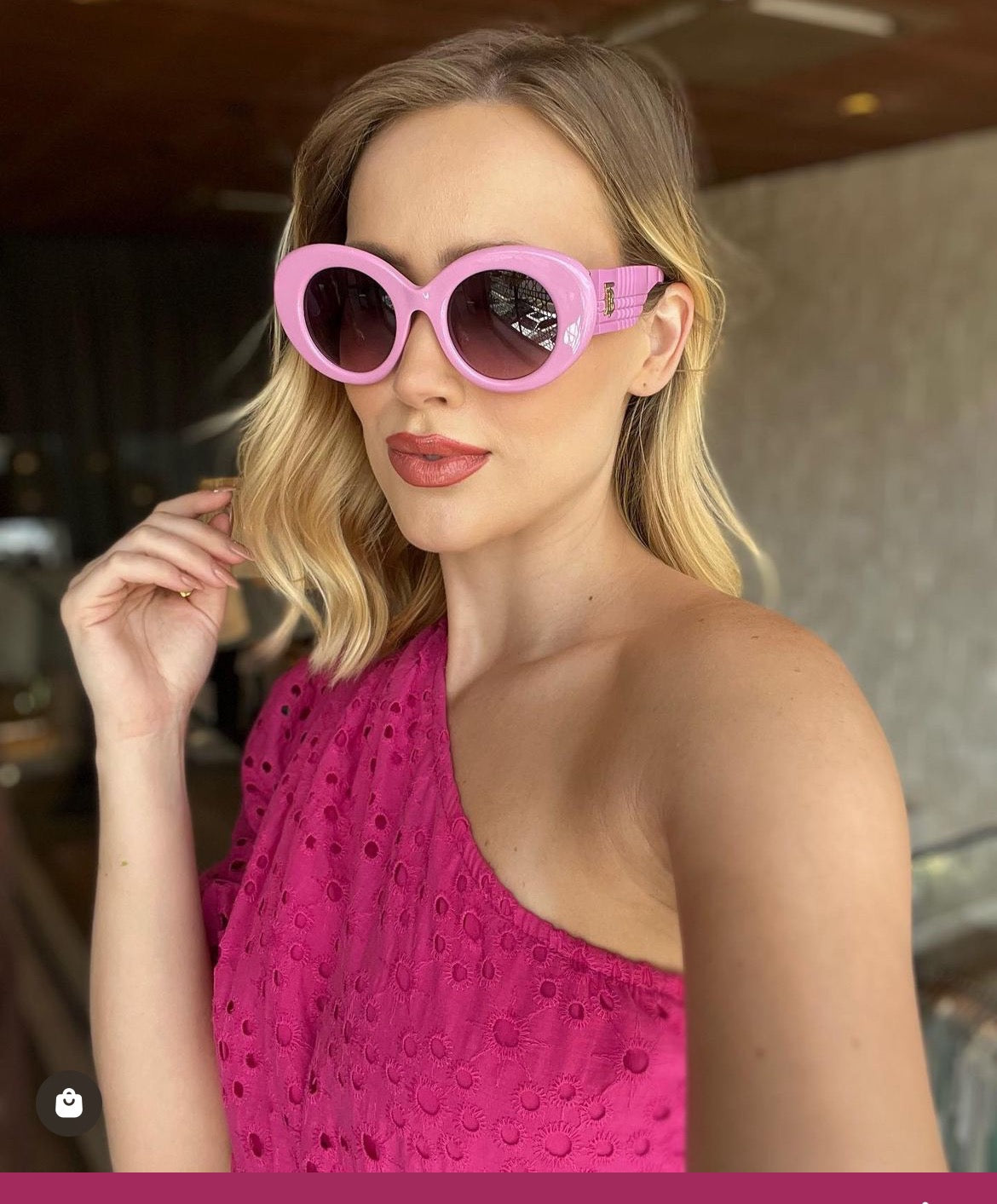Inspired Burberry B4370U – Oversized Oval Sunglasses (1:1 Mirror Quality)- pink