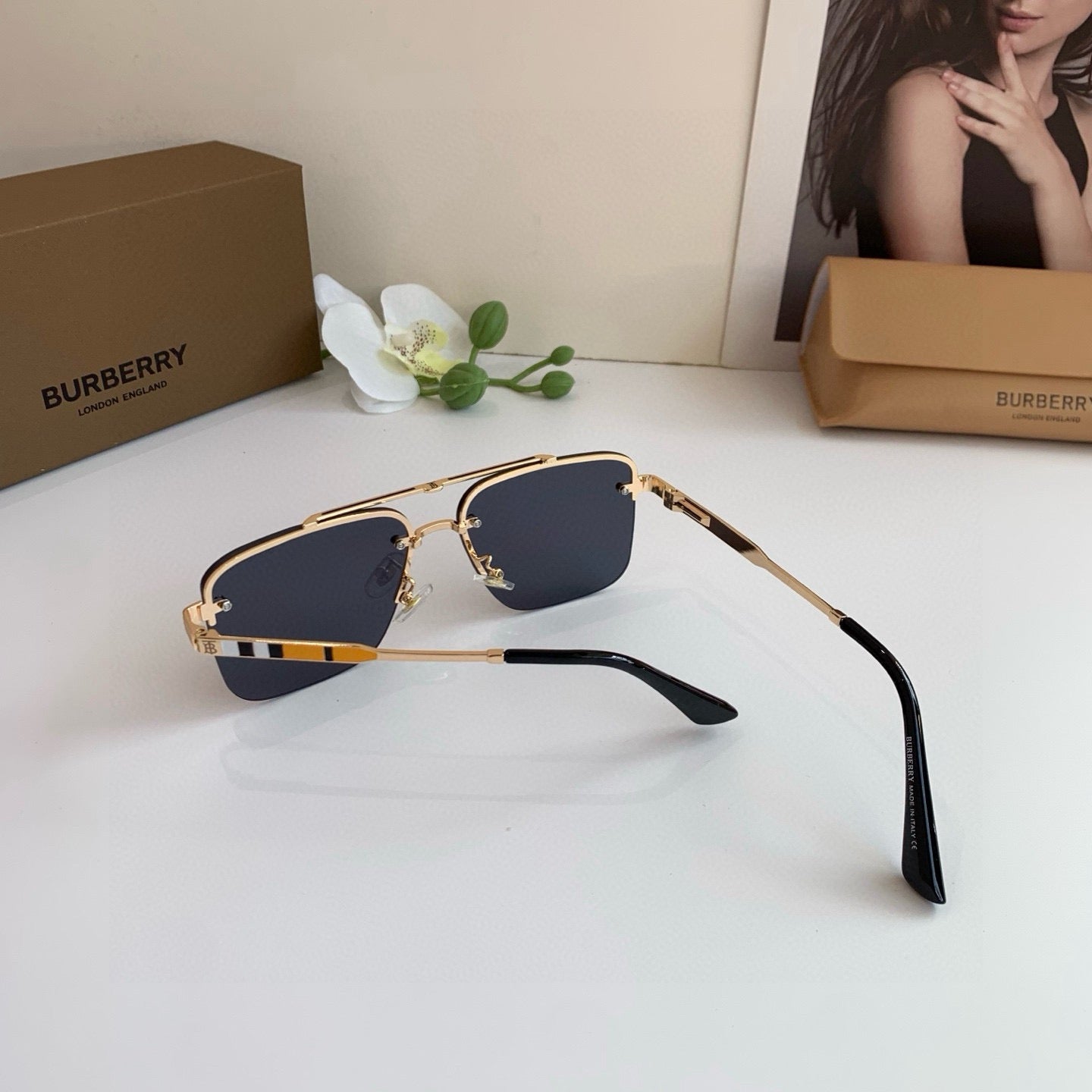 Inspired Burberry 24116 Aviator – Striped Temple Metal Sunglasses (1:1 Mirror Quality)- black