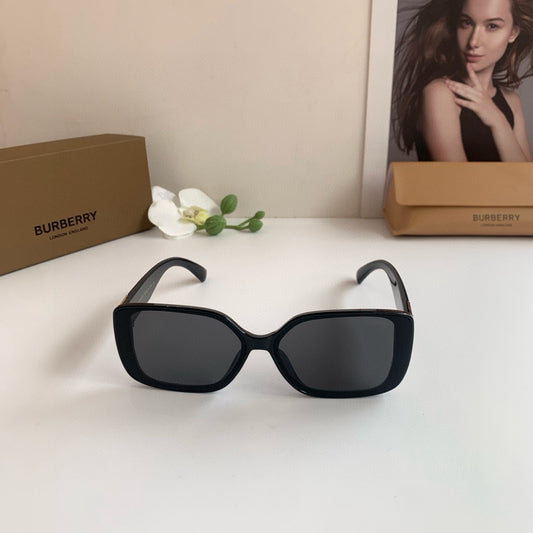 Inspired Burberry D2854 – Oversized Square Sunglasses (1:1 Mirror Quality)