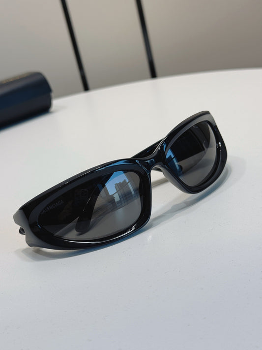 Inspired Balenciaga BB0157S – Retro Wrap-Around Sunglasses (1:1 Mirror Quality)