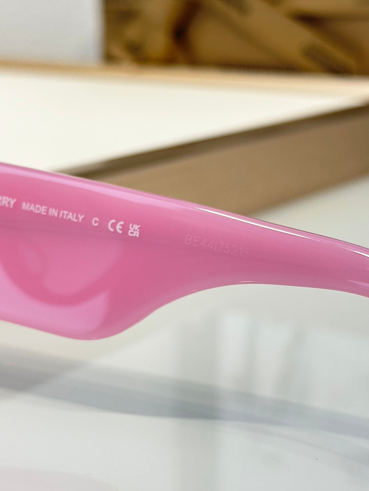 Inspired Burberry B4370U – Oversized Oval Sunglasses (1:1 Mirror Quality)- pink