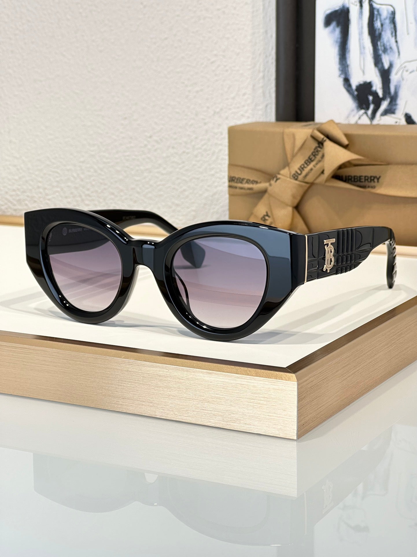Inspired Burberry B4390 – Oval Cat-Eye Sunglasses (1:1 Mirror Quality)