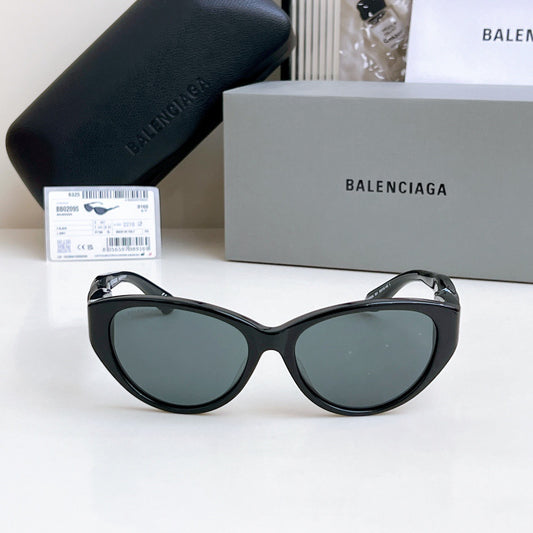 Inspired Balenciaga BB0209SA – Black Cat-Eye Sunglasses (1:1 Mirror Quality)