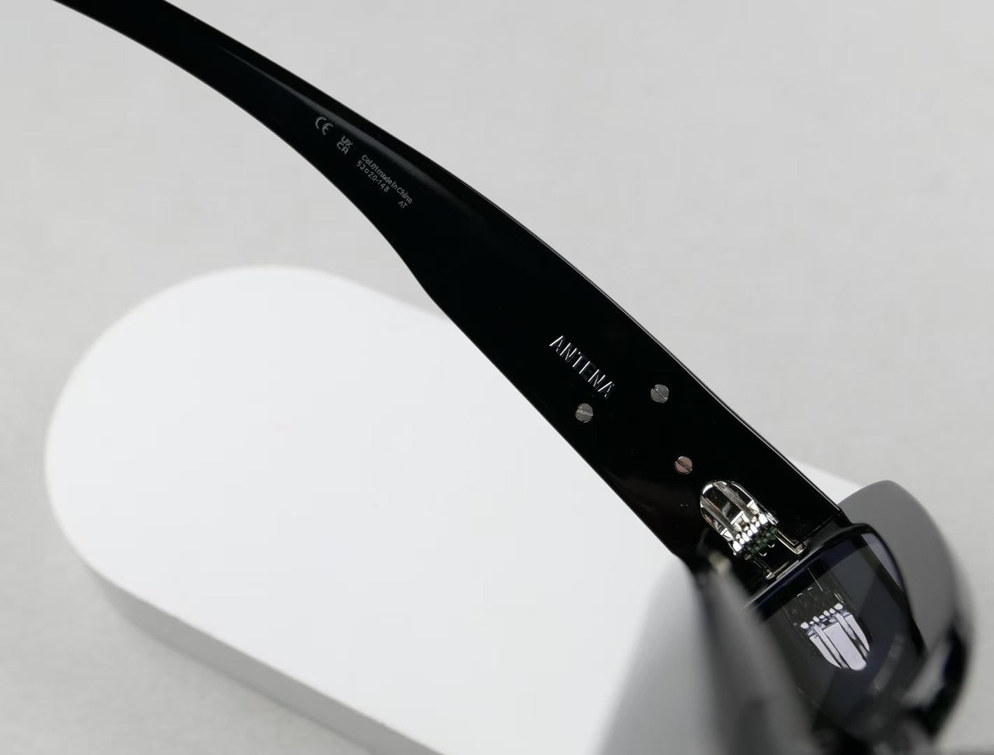 Inspired Gentle Monster ANTENA 01– Classic Rectangle Sunglasses (1:1 Mirror Quality)