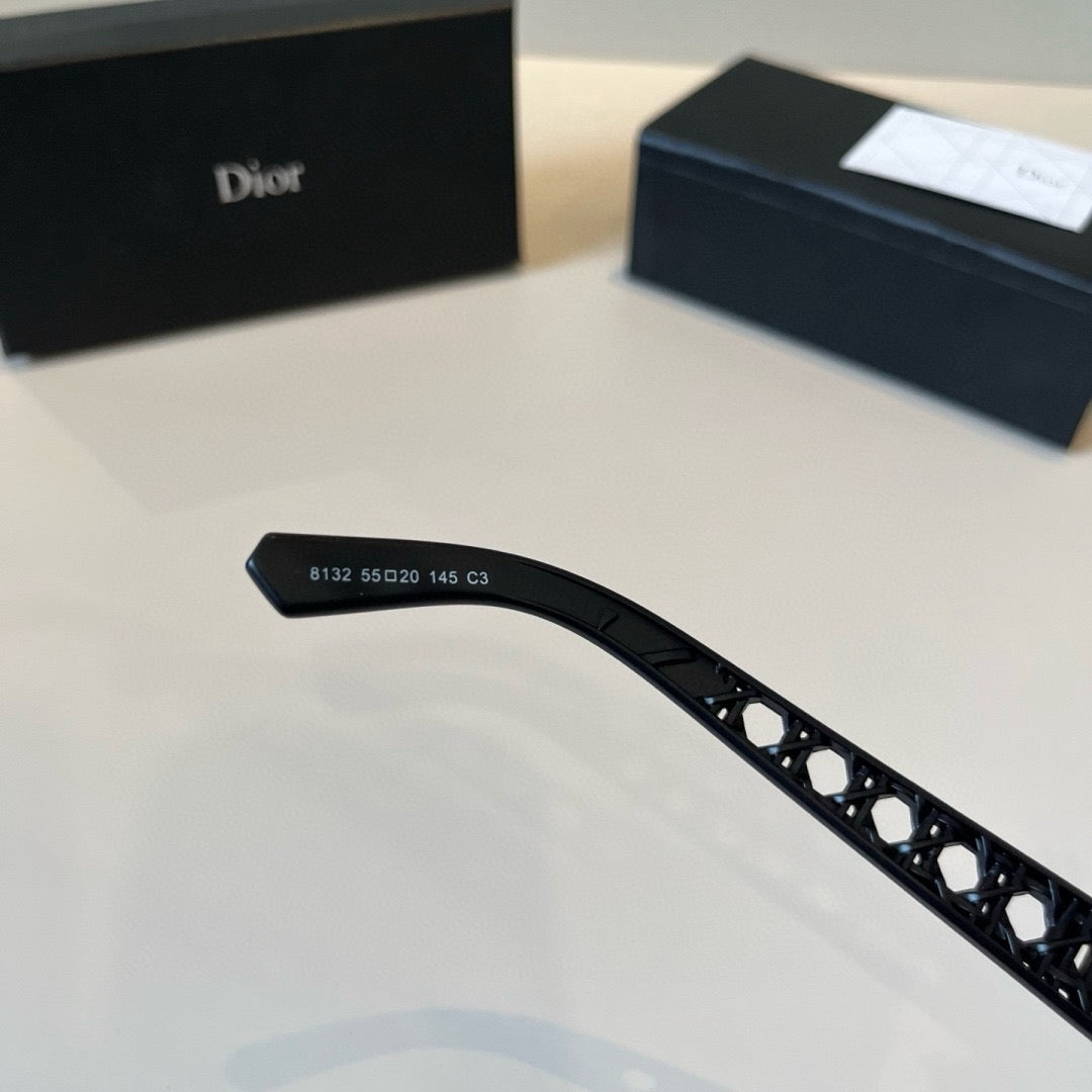 Inspired Dior 8132 – Lattice Temple Cat-eye Sunglasses (1:1 Mirror Quality)
