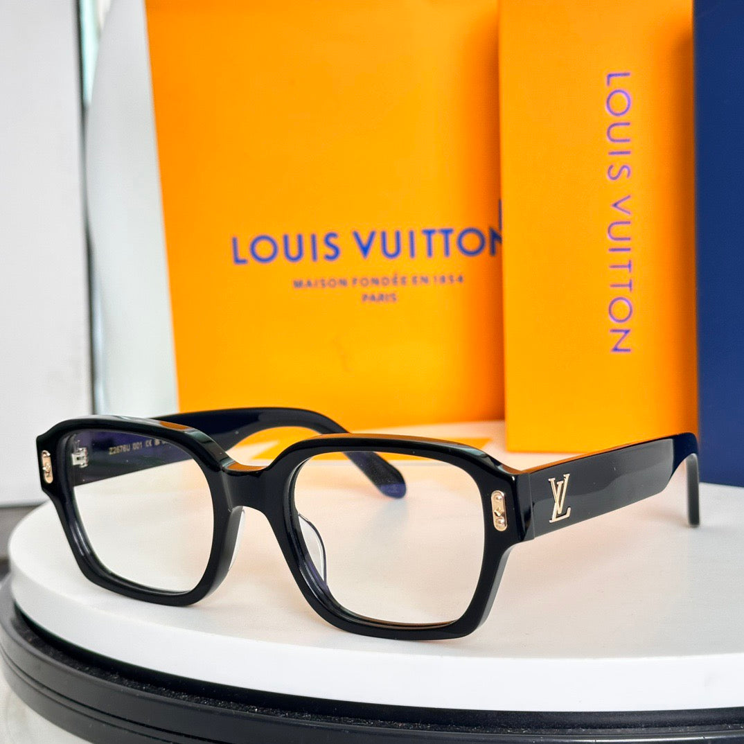 Louis Vuitton Z2676U – Oversized Square Sunglasses (Inspired, 1:1 Mirror Quality)