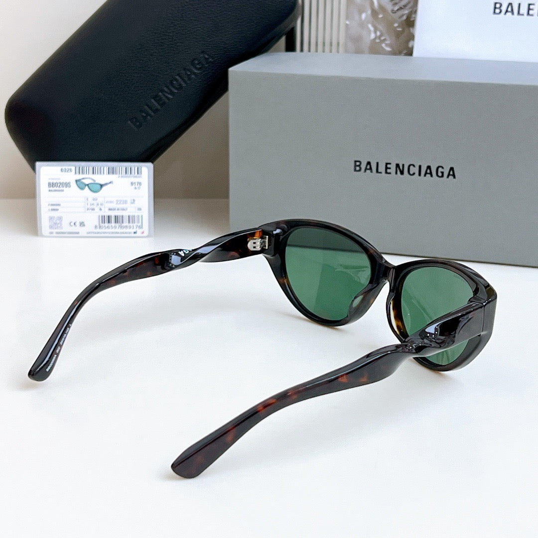 Inspired Balenciaga BB0209SA – Tortoise Cat-Eye Sunglasses (1:1 Mirror Quality)