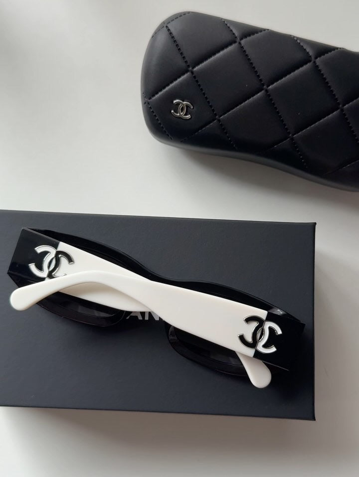 Chanel CH5525 Classic Rectangle Sunglasses (Inspired, 1:1 Mirror Quality)