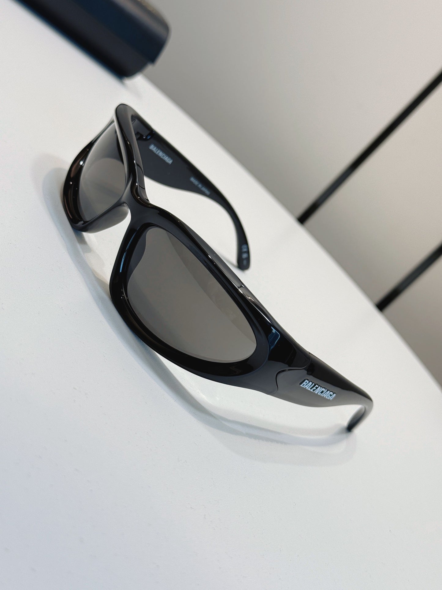 Inspired Balenciaga BB0157S – Retro Wrap-Around Sunglasses (1:1 Mirror Quality)