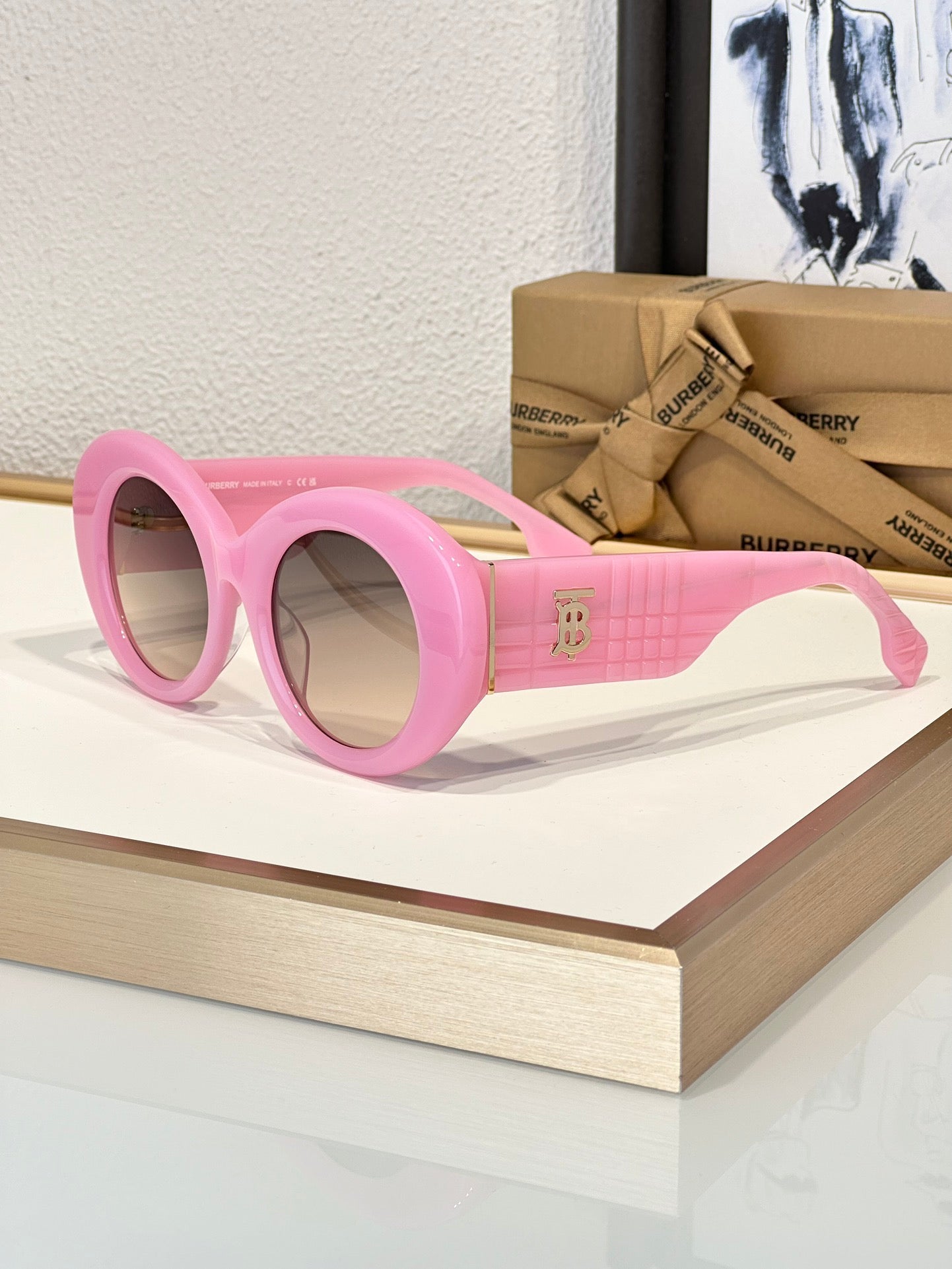 Inspired Burberry B4370U – Oversized Oval Sunglasses (1:1 Mirror Quality)- pink