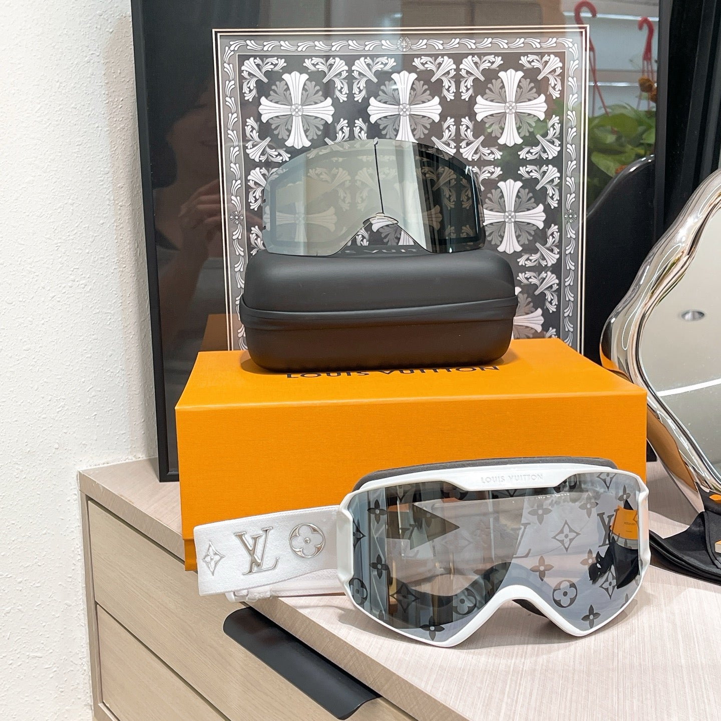 Inspired Louis Vuitton Ski Goggles – White Monogram Design (Unisex)