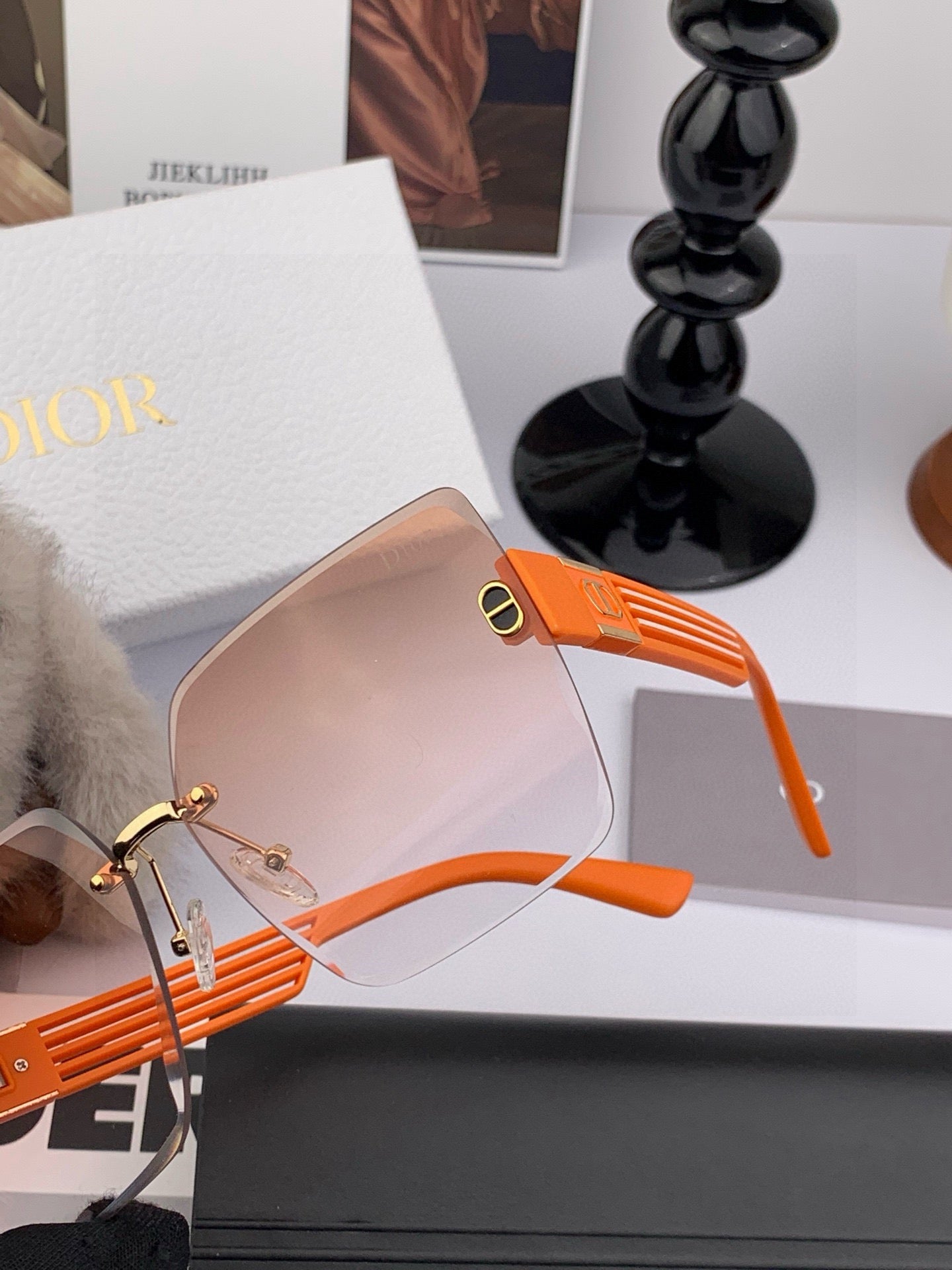 Inspired Dior D6296 – Rimless Square Gradient Sunglasses (1:1 Mirror Quality)