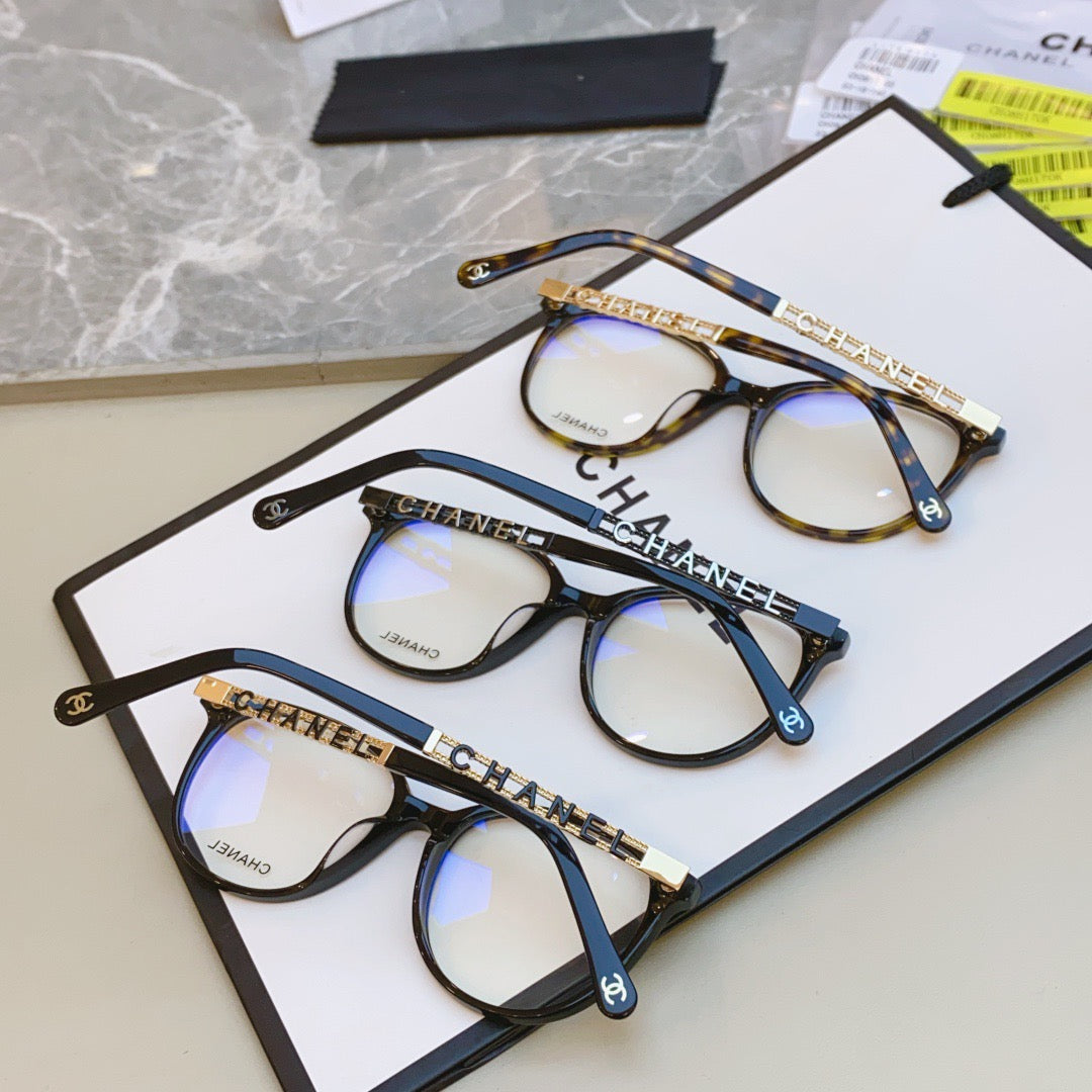 Inspired Chanel CH0817 – Cat-Eye Eyeglasses with Logo Chain Temples (1:1 Mirror Quality)