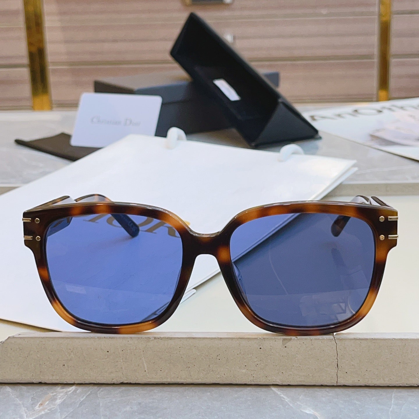 Inspired Dior Signature S7F – Oversized Square Sunglasses (1:1 Mirror Quality)- brown tortoise