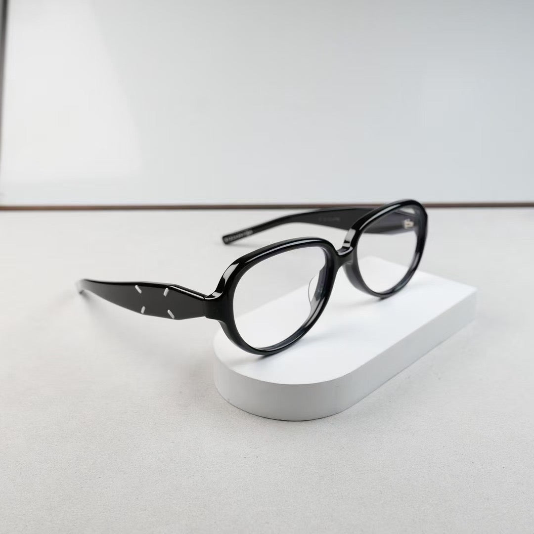 Inspired Gentle Monster x Maison Margeila MM211 01– Bold Rectangle Optical Glasses (1:1 Mirror Quality)