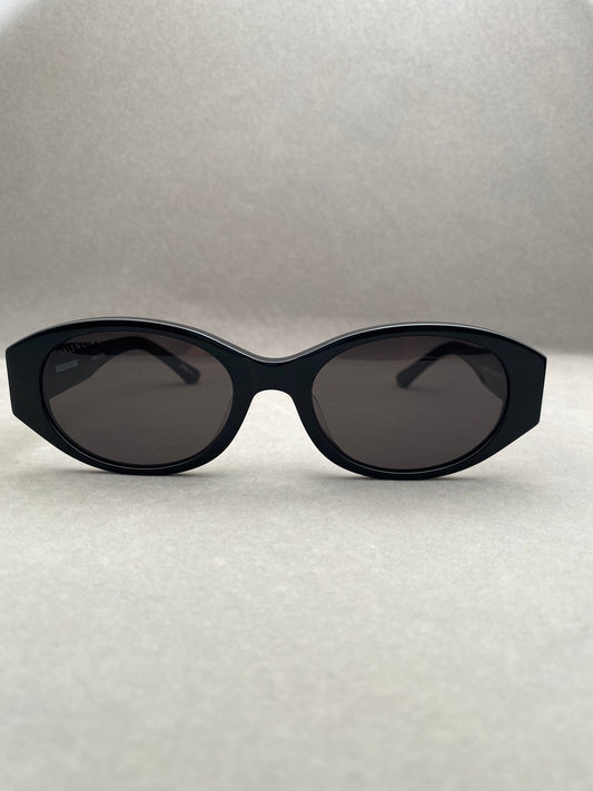 Inspired Balenciaga BB0369S – Retro Oval Sunglasses (1:1 Mirror Quality)- Black