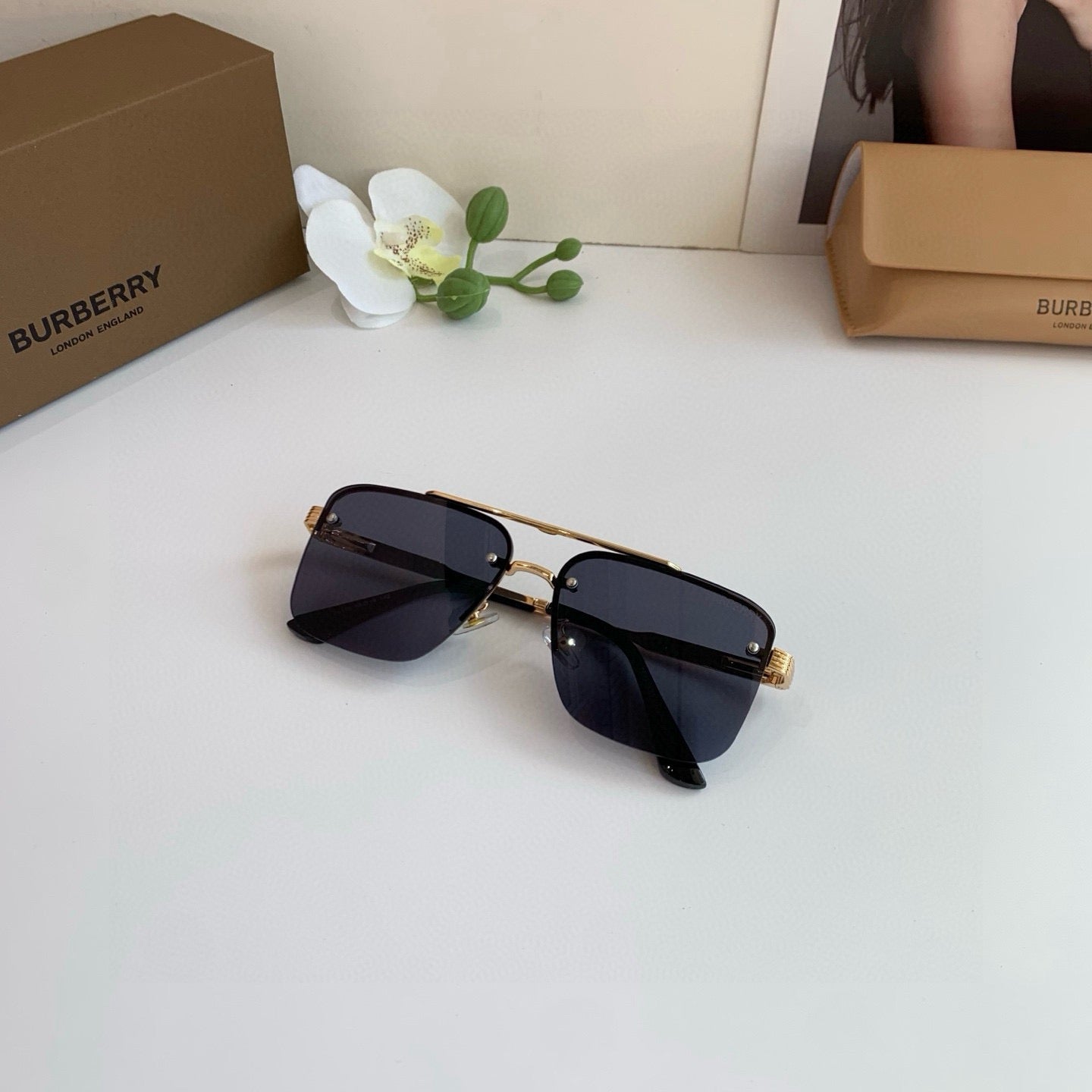 Inspired Burberry 24116 Aviator – Striped Temple Metal Sunglasses (1:1 Mirror Quality)- black