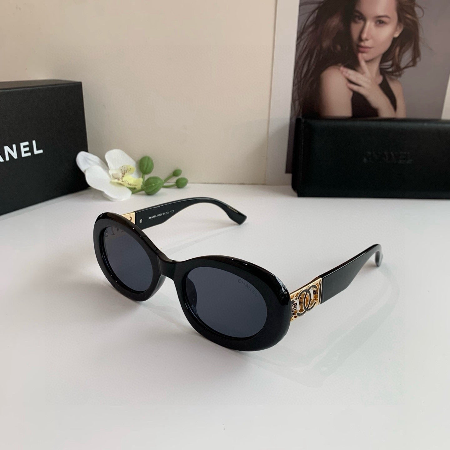 Inspired Chanel 58039 – Oval Sunglasses with Gold CC Temple Detailing (1:1 Mirror Quality)