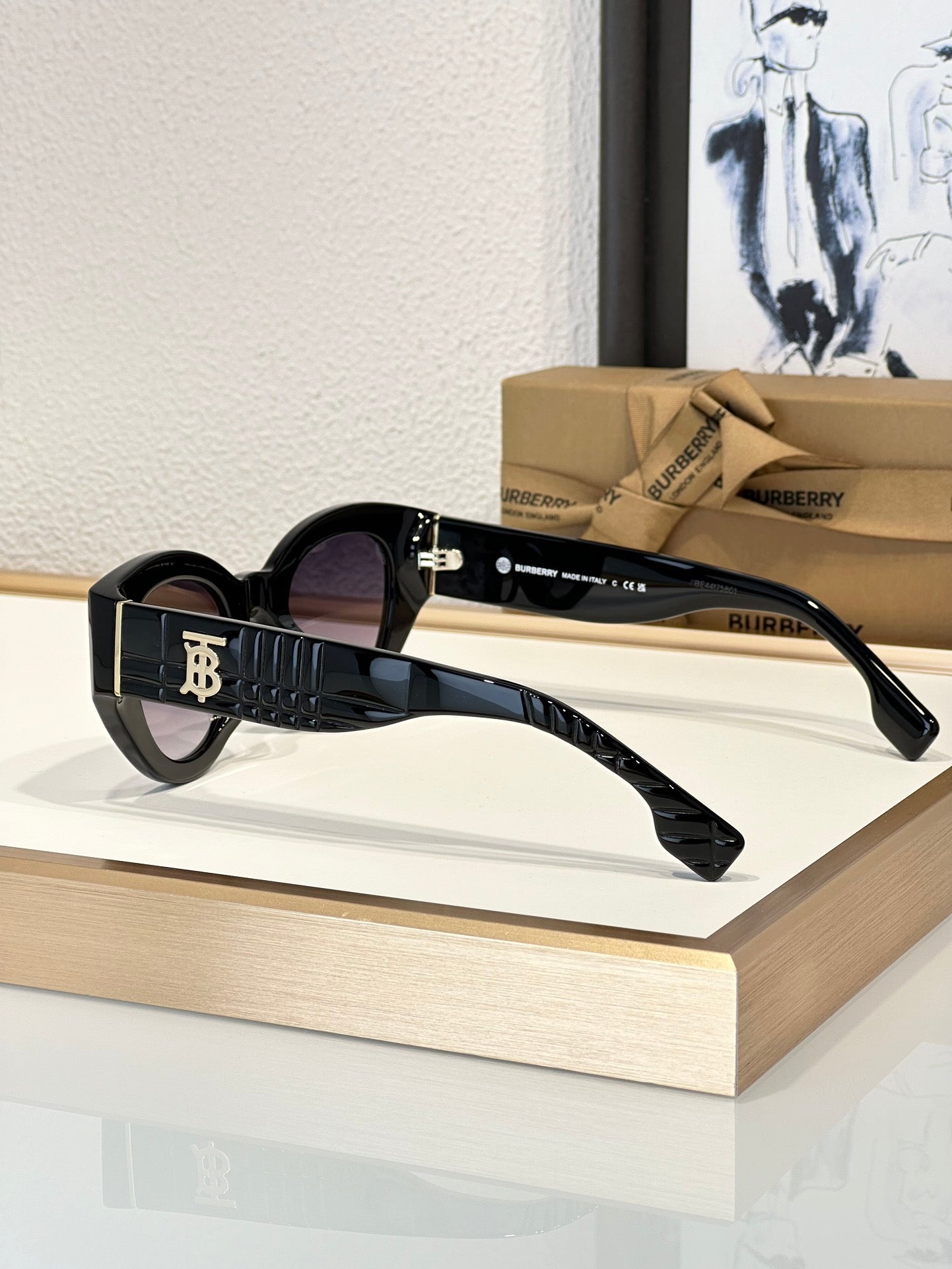 Inspired Burberry B4390 – Oval Cat-Eye Sunglasses (1:1 Mirror Quality)