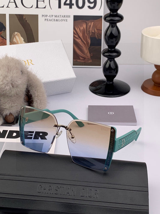 Inspired Dior CD1677 – Oversized Gradient Square Sunglasses (1:1 Mirror Quality)