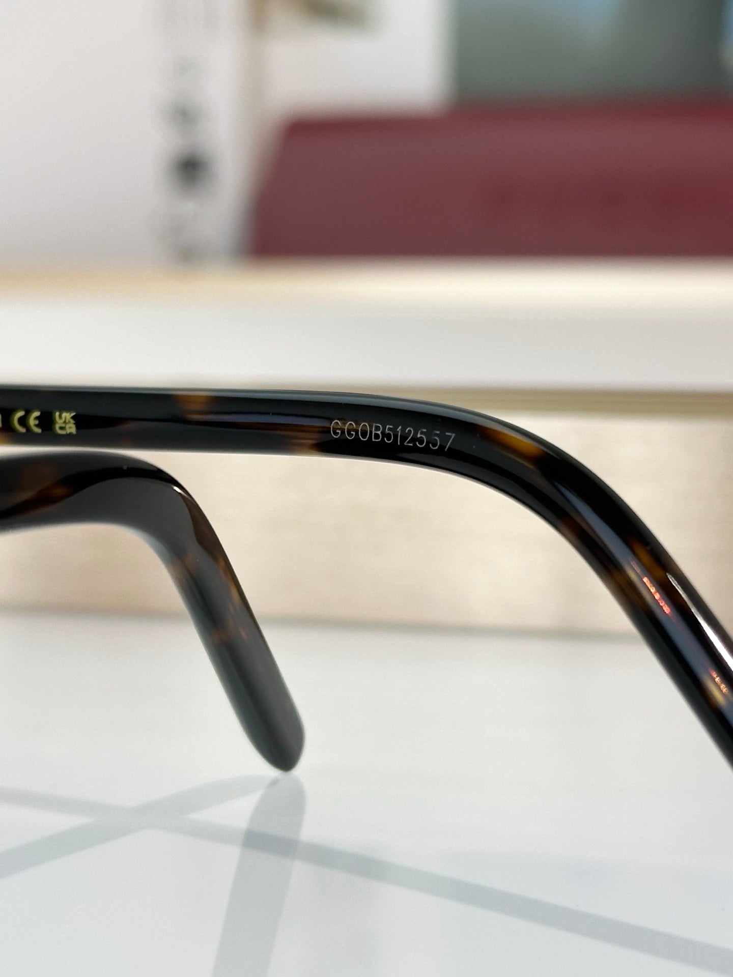 GG1680S Inspired Oval Cat-Eye Sunglasses – Slim Retro Frame with Signature G Logo