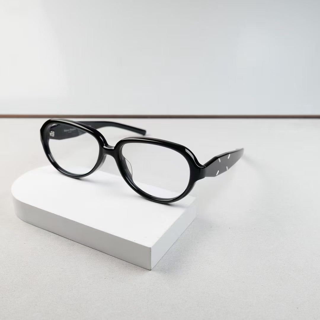 Inspired Gentle Monster x Maison Margeila MM211 01– Bold Rectangle Optical Glasses (1:1 Mirror Quality)