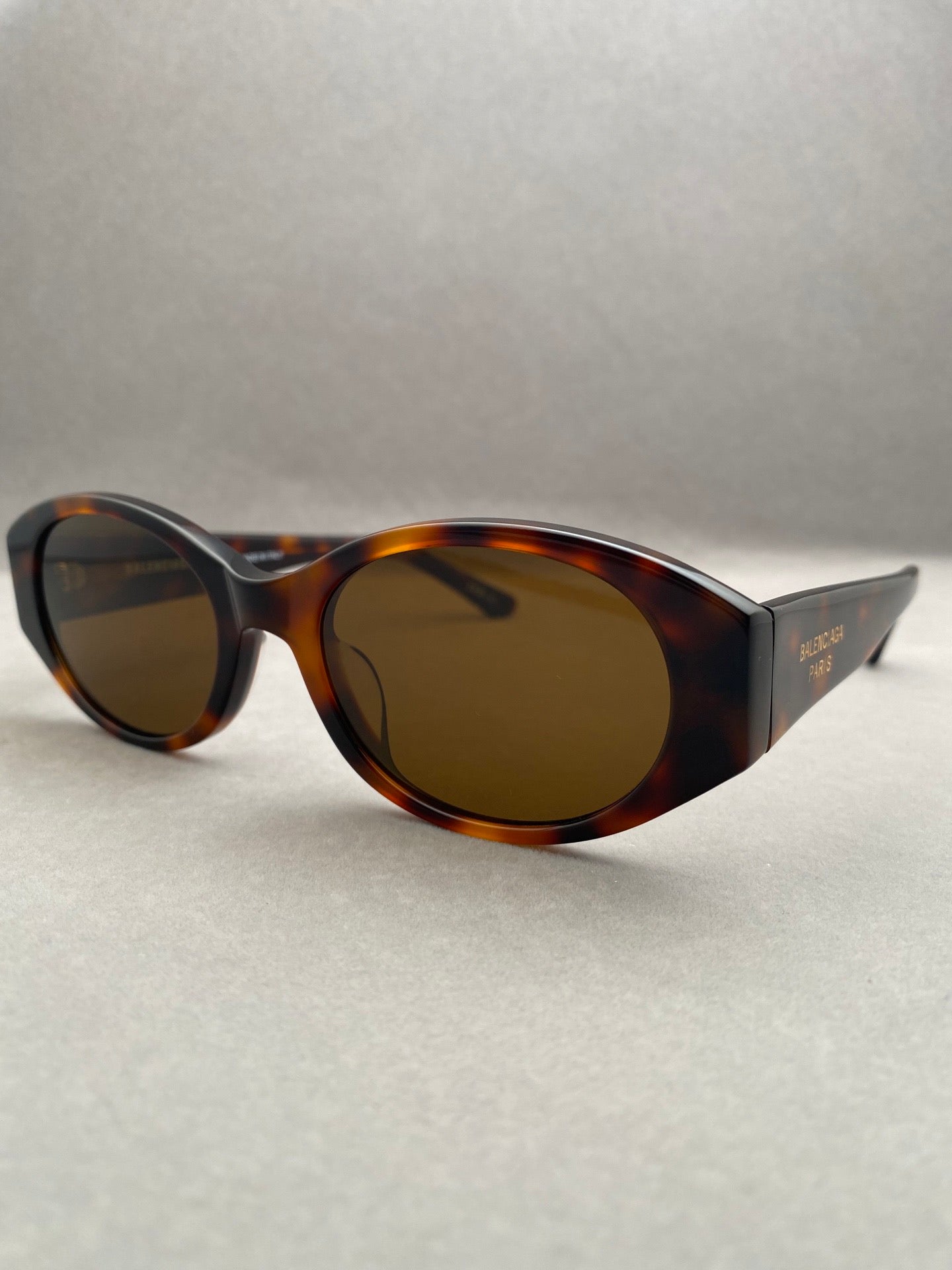 Inspired Balenciaga BB0369S – Retro Oval Sunglasses (1:1 Mirror Quality)- Tortoise