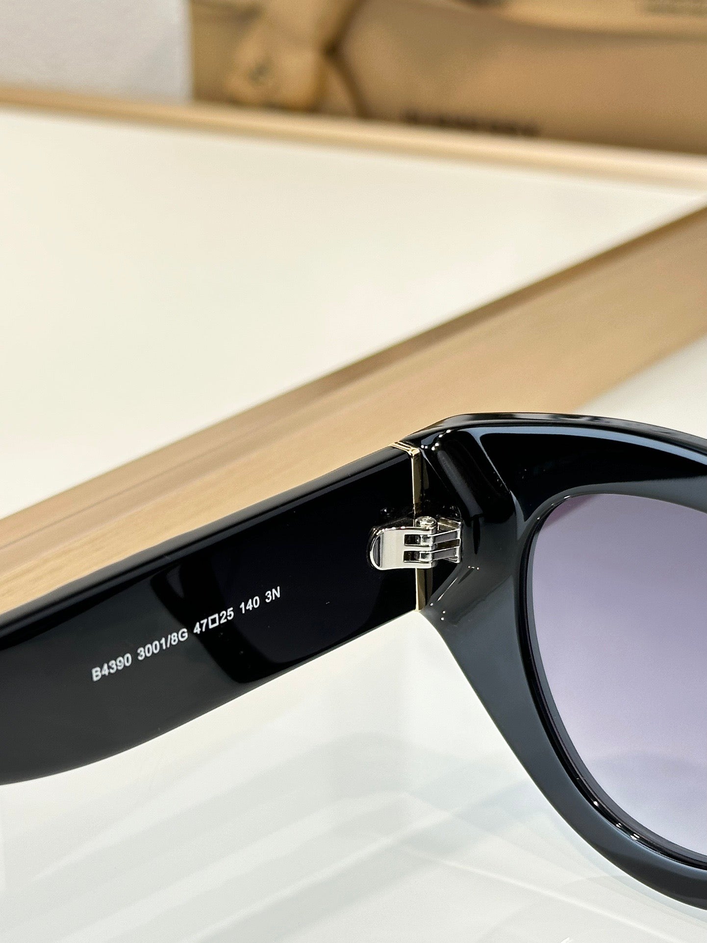 Inspired Burberry B4390 – Oval Cat-Eye Sunglasses (1:1 Mirror Quality)