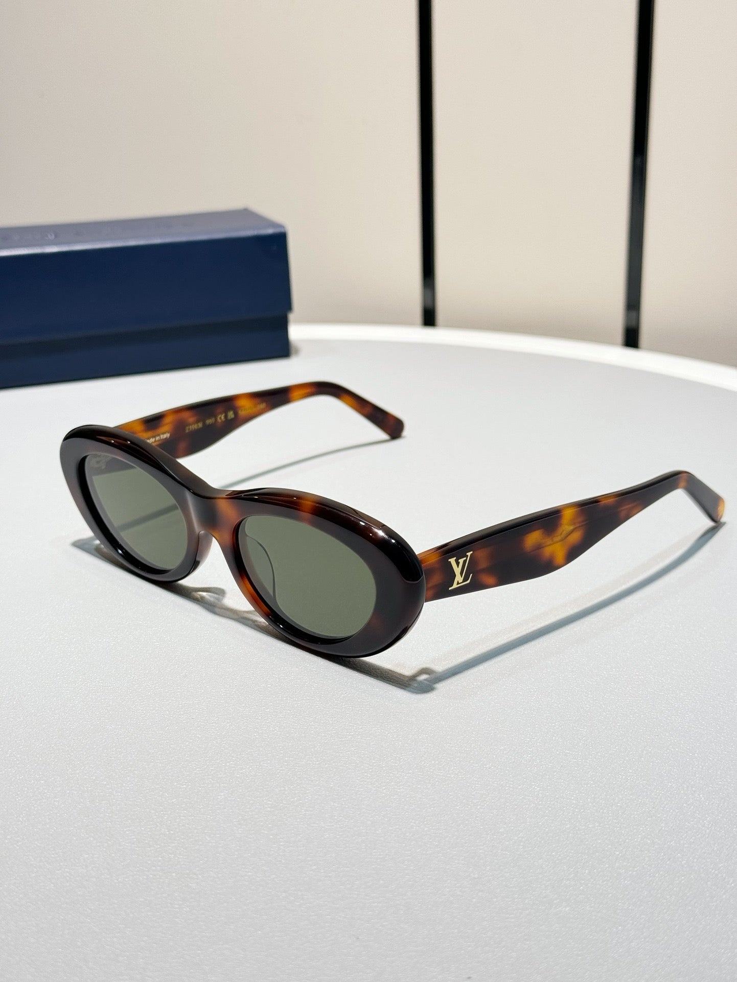 Inspired Louis Vuitton Z1983E – Oval Tortoiseshell Sunglasses (1:1 Mirror Quality)