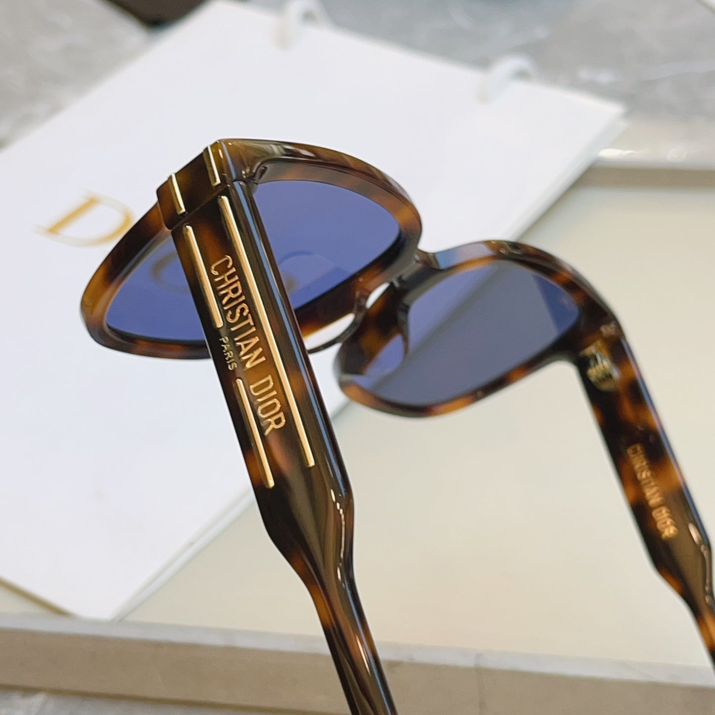 Inspired Dior Signature S7F – Oversized Square Sunglasses (1:1 Mirror Quality)- brown tortoise
