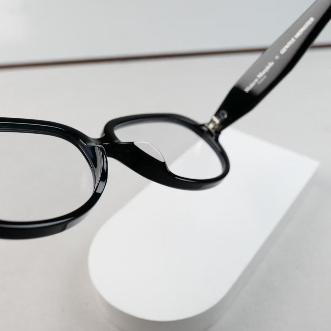 Inspired Gentle Monster x Maison Margeila MM211 01– Bold Rectangle Optical Glasses (1:1 Mirror Quality)